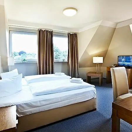 Hotell Koenigstein By Tulip Kiel