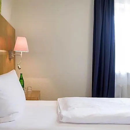 Otel Koenigstein By Tulip 3*