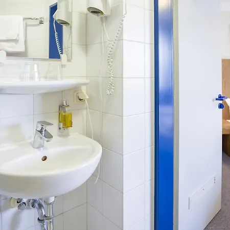 Hotell Koenigstein By Tulip 3*
